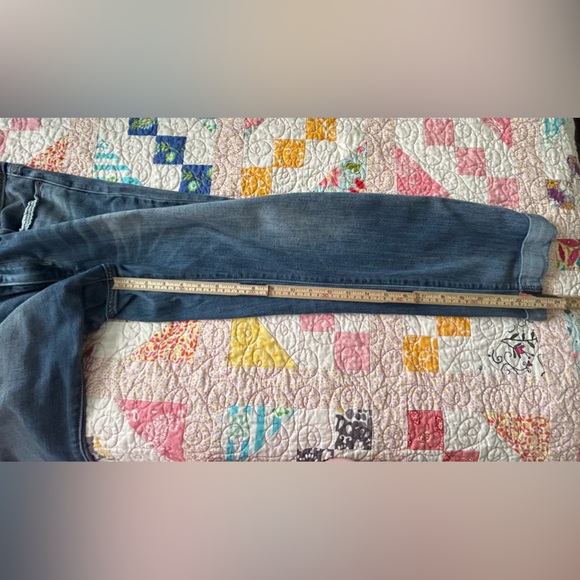 Signature by Levi Strauss Women's Denim Straight Leg Jeans - Picture 7 of 7